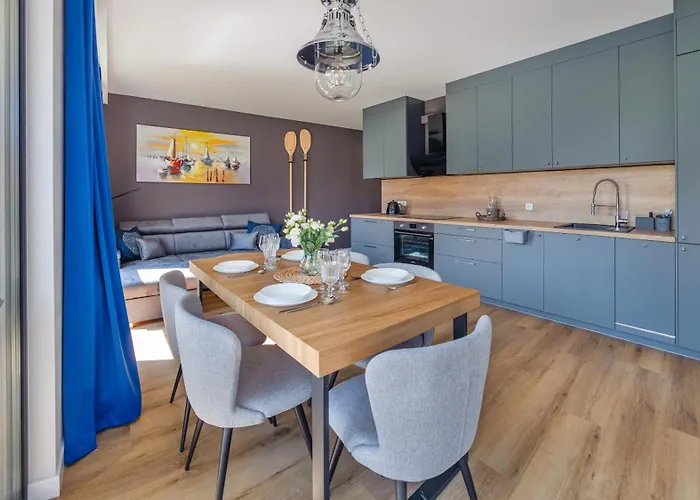 Kaszubska Bryza Ll, Sun & Snow Hel